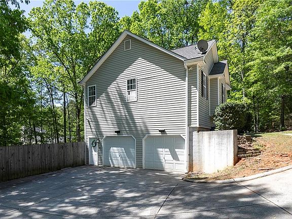 5th image of 9420 Poole Rd