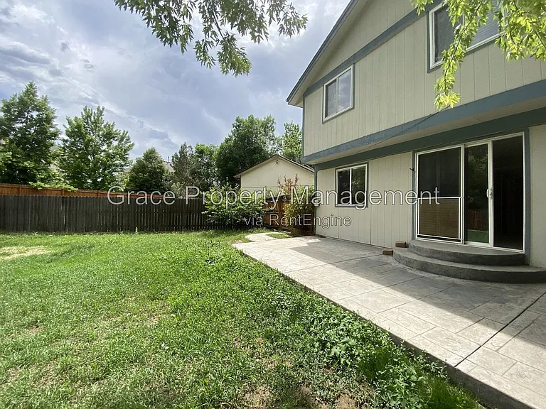 10870 Stuart Cir — Photo 13