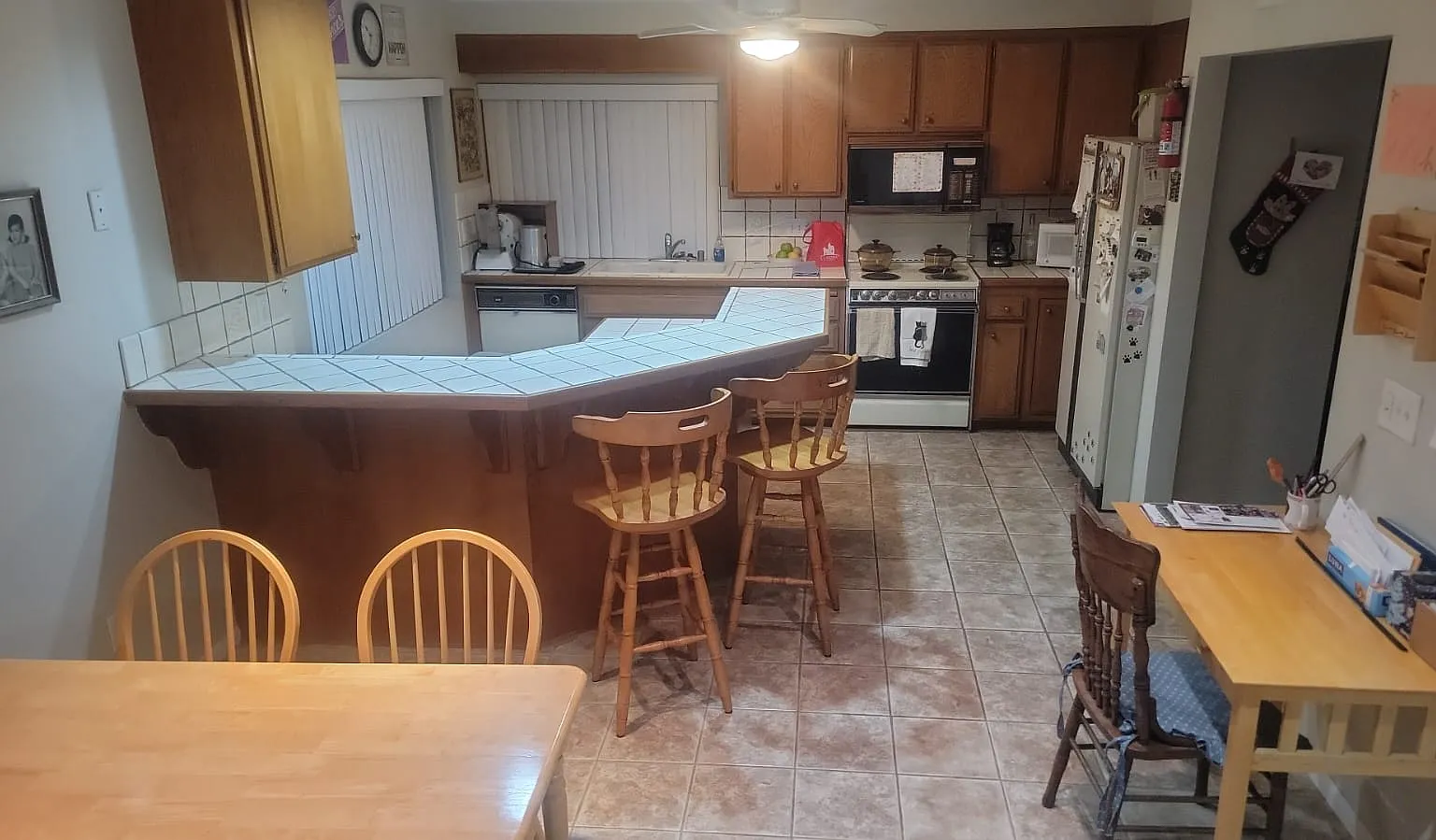 3 bed, 1431 sqft, $4,585 — Photo 3