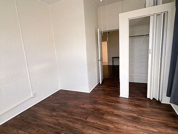 5th image of 406 Northwood Rd APT 4