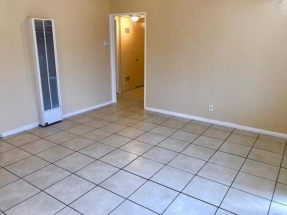 5th image of 15545 Heartsease Ln