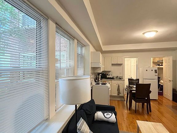 4th image of 1163 Beacon St Ste C1