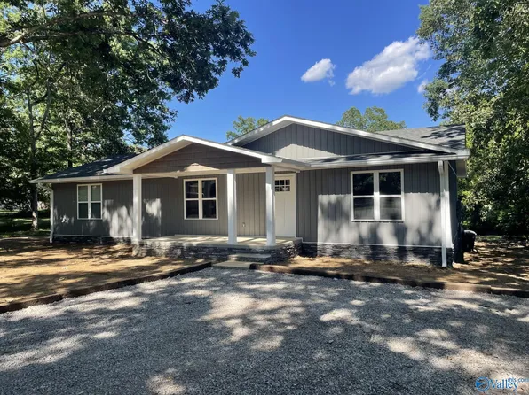 99 3rd Ave SW, Rainsville, AL 35986