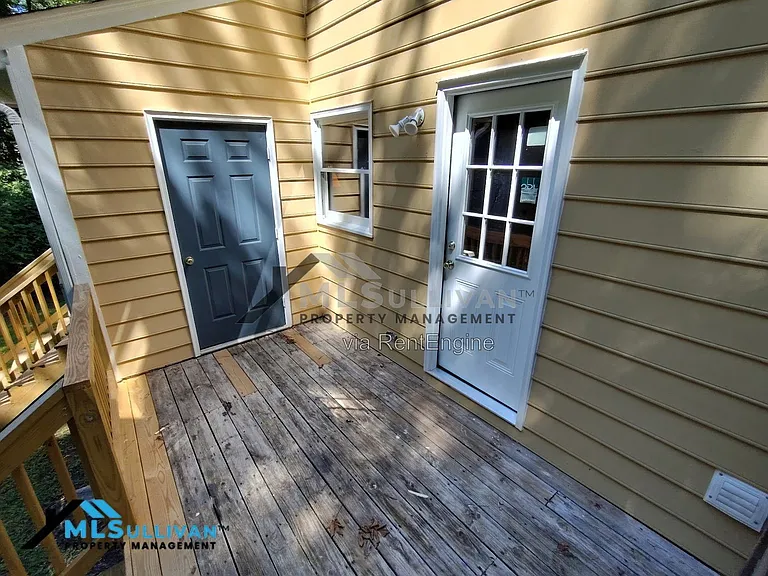 2211 Peppertree St #C — Photo 8