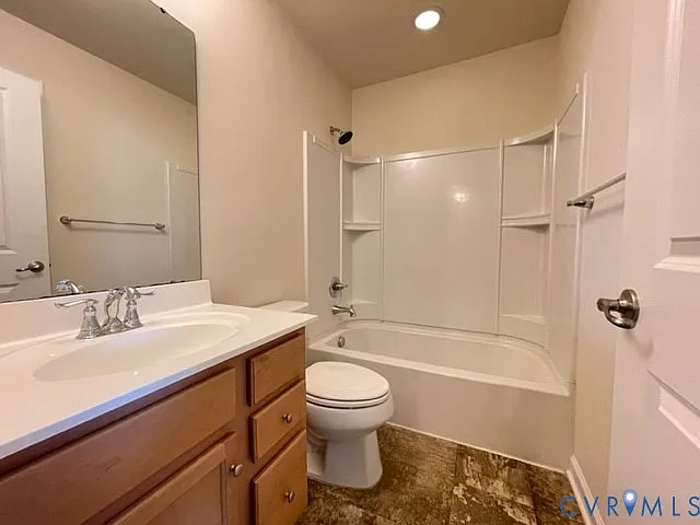 8107 Creekside Village Dr — Photo 30