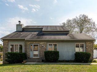 447 N Parkline Dr, New Albany, IN 47150