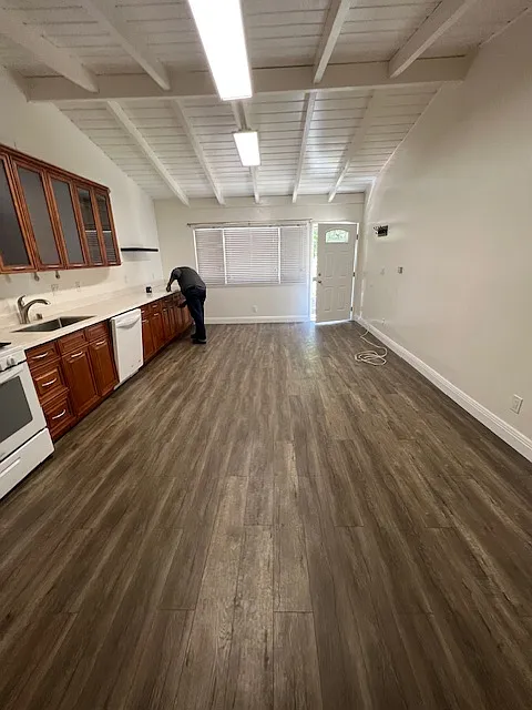 1 bed, 600 sqft, $2,100 — Photo 4