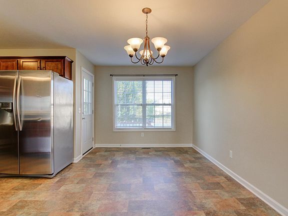 5th image of 3721 Jolene Ct