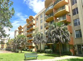 9350 Fontainebleau Blvd