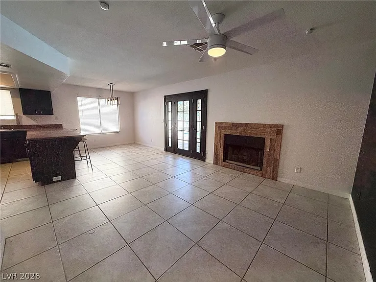 2066 Waverly Cir — Photo 23