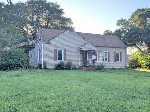 2nd image of 2119 Roanoke Ave