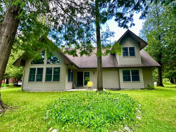 10085 Twin Bridge Rd, Grayling, MI 49738