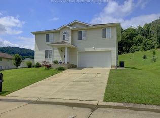 211 Patricia St, Poca, WV 25159
