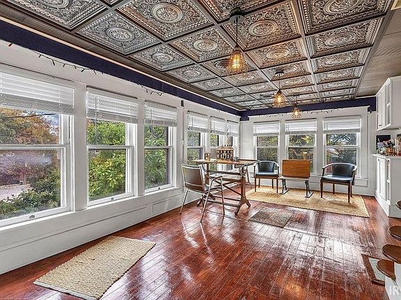 2nd image of 623 W Milroy Ave