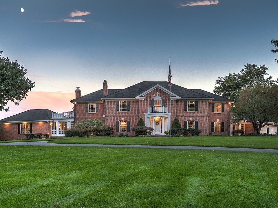 Beautiful Georgian Colonial