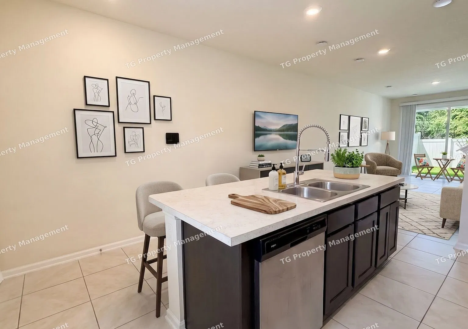 Arlington Townhome Available Now | 2BR/2.5BA with In-Unit Laundry | Split Rent - 2 Payments | Red... — Photo 3
