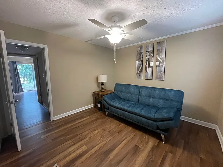205 Sunrise Ln #C — Photo 7