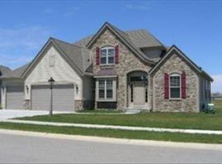 860 Winterberry Rd, Oconomowoc, WI 53066