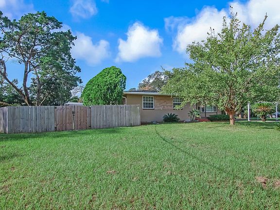 3rd image of 6006 Cedar Hills Blvd