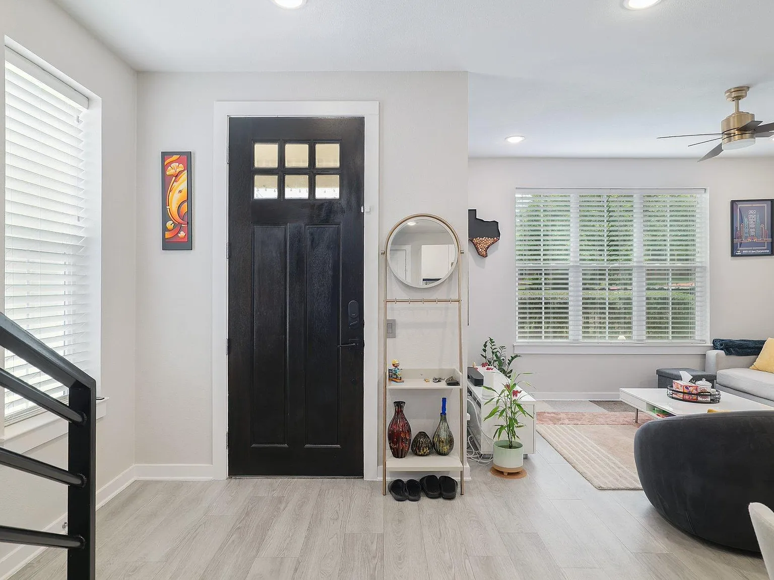 3 bed, 2.5 bath, 1639 sqft, $3,300 — Photo 3