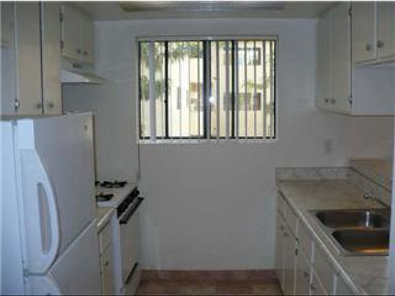 4th image of 1535 N Hobart Blvd #1B-1Ba