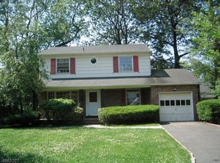 706 Castleman Dr, Westfield, NJ 07090