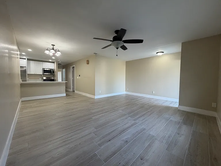 4327 SW 7th Pl #4327 — Photo 8