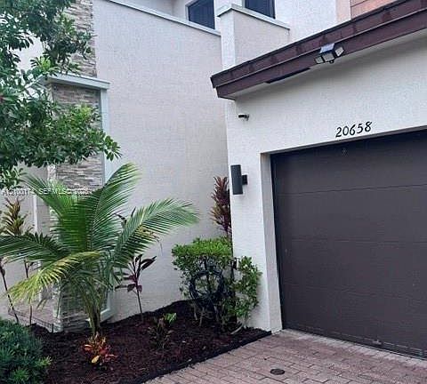 2nd image of 20658 NE 2nd Ct