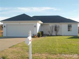 228 Wildwood Dr, Marshfield, MO 65706