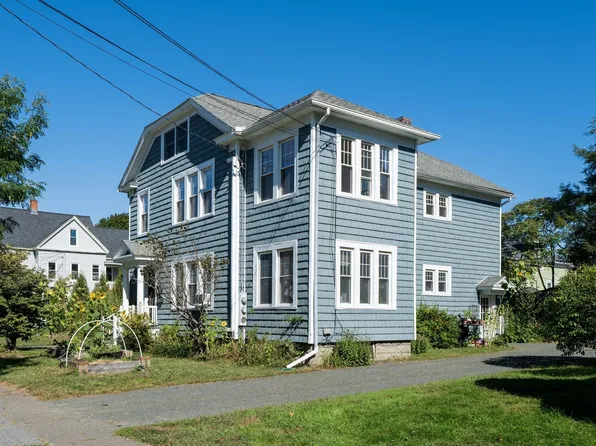 9 Orchard St, Northampton, MA 01060