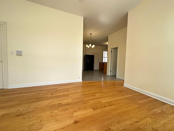 5th image of 1424 W Wilson Ave #2S