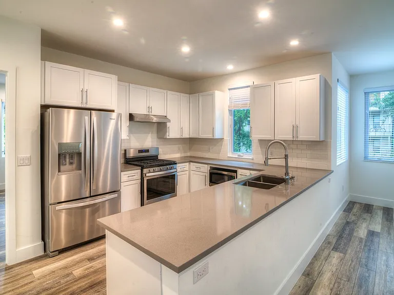 3111 Walling Dr — Photo 2