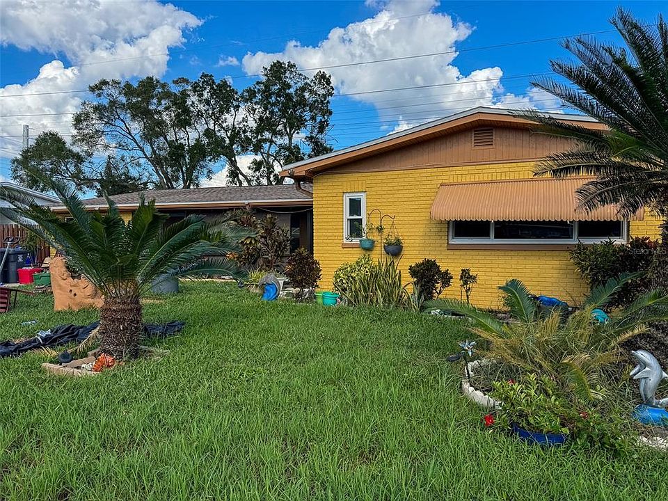 1st image of 309 Country Club Dr