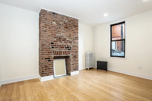 Rented by Compass | media 7