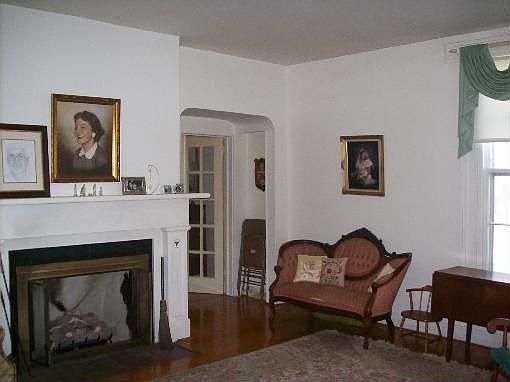 3rd image of 24 Hargrave Blvd