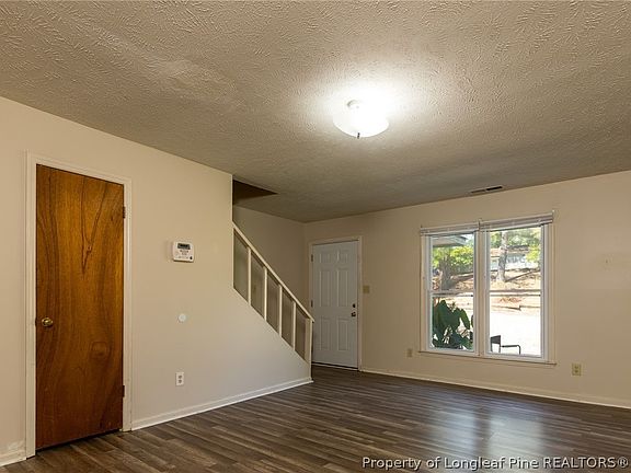 4th image of 981 Odom Dr