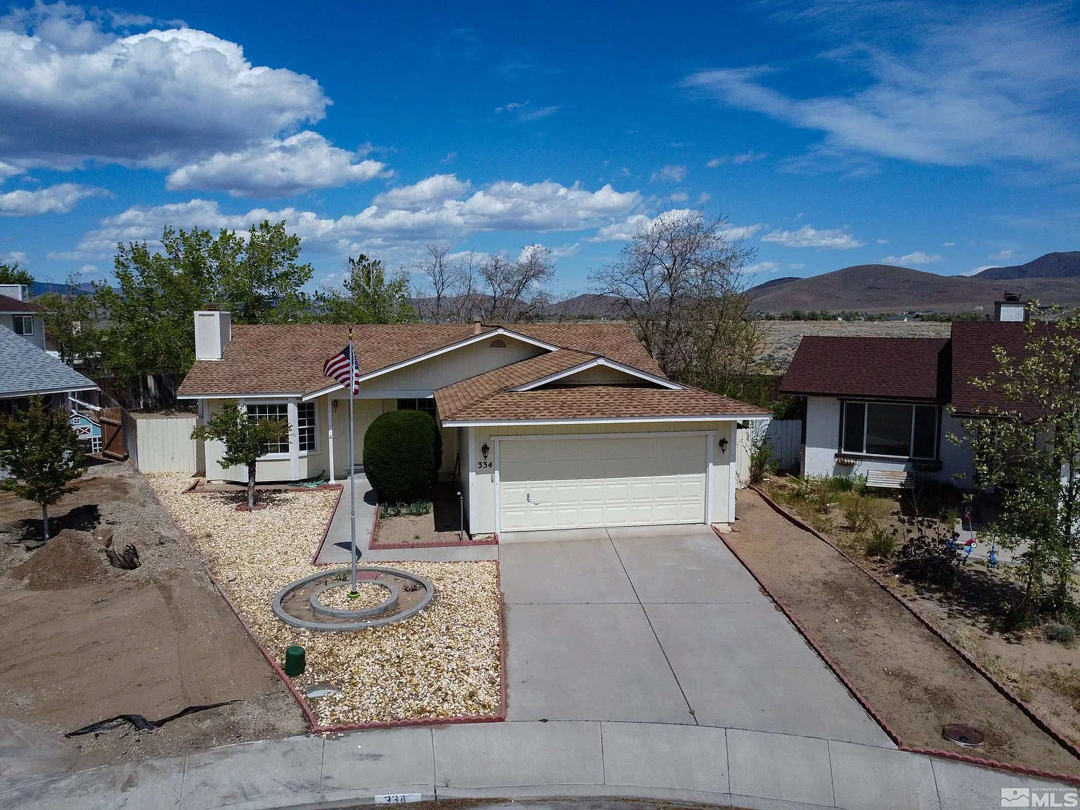 334 Woodside Ct photo 1