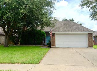 216 N Ranch House Rd, Angleton, TX 77515