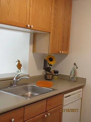 Sold by CityView Real Estate Inc. | media 16