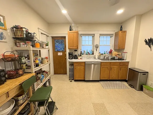 27 Faneuil St #1 — Photo 9