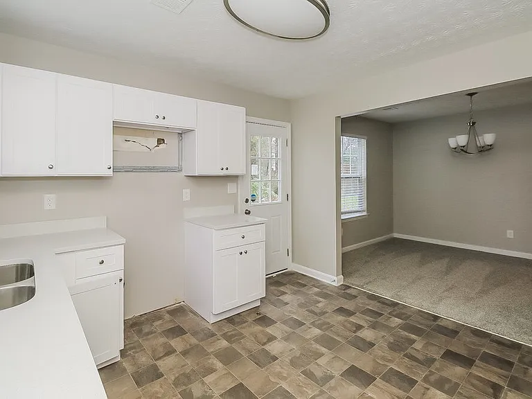 8131 Wynfield Dr — Photo 7