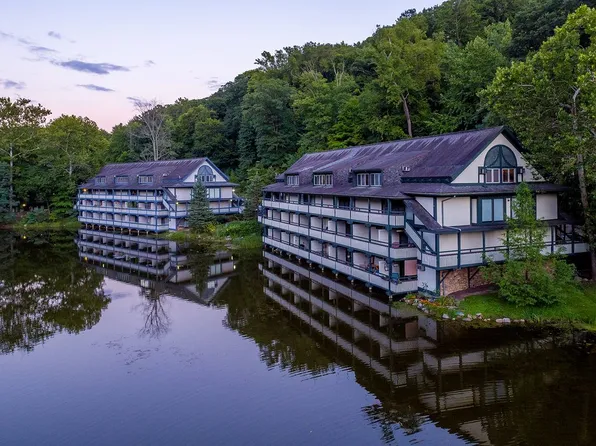 Merriman Valley Apartments & Townhomes