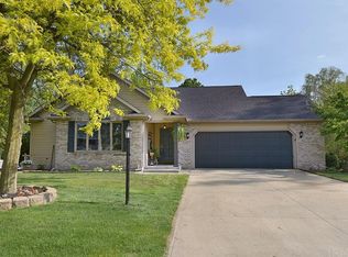 607 Redbud Ln, Middlebury, IN 46540