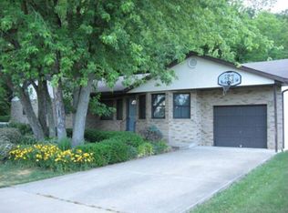 5453 Hebbardsville Rd, Albany, OH 45710