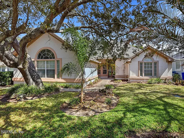 133 Coastal Oak Cir — Photo 1