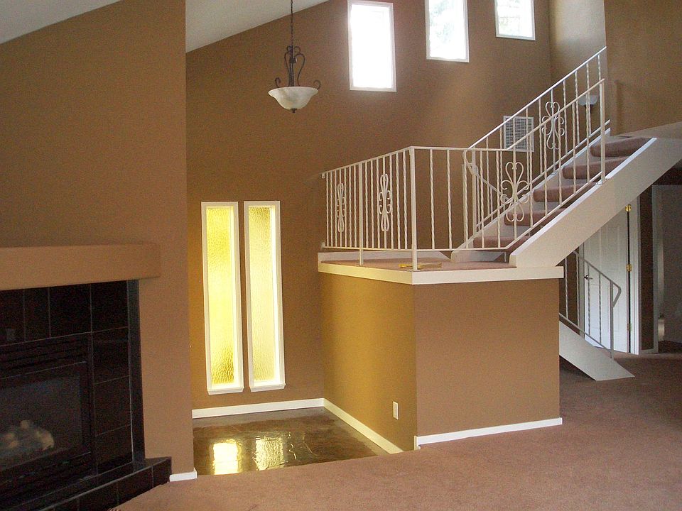 1st image of 3002 208th Ave E