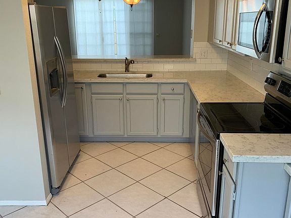 4th image of 3930 W Monterey St Unit 105