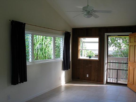 front entrance, w/dining area