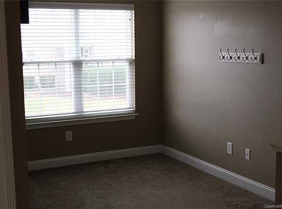 4th image of 2428 Loch Stone Dr