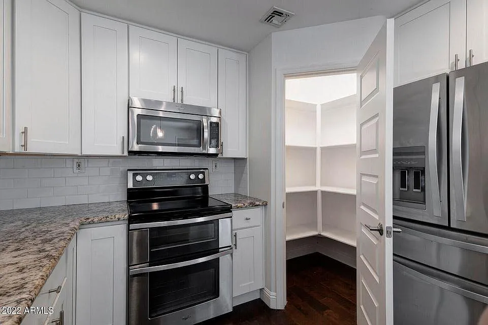 3 bed, 1545 sqft, $3,100 — Photo 4